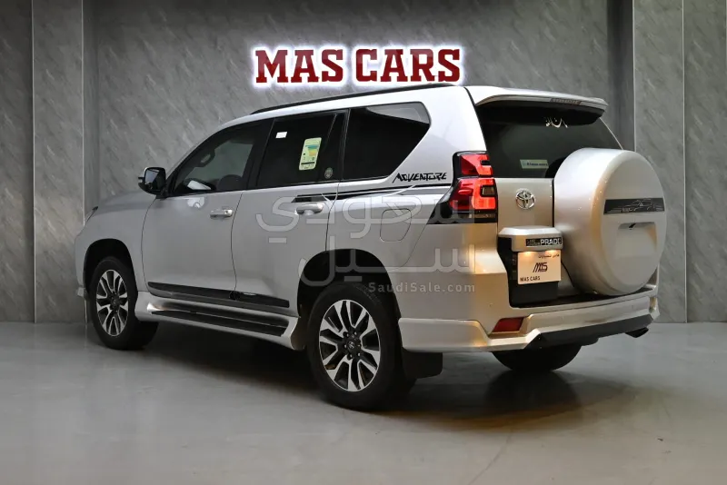 2023 تويوتا برادو جس اكس ار