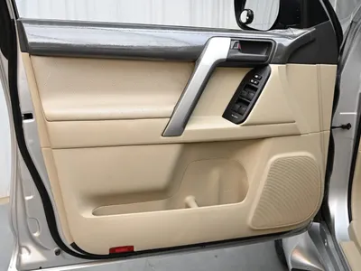 2023 تويوتا برادو جس اكس ار