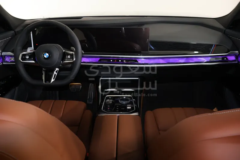 2026 بي ام دبليو الفئة السابعة 735أي