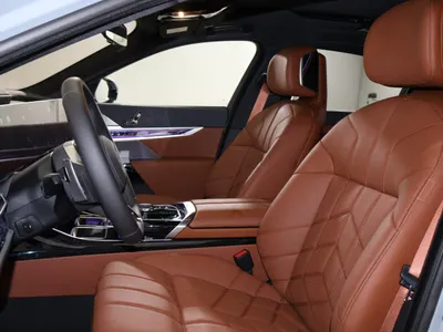 2026 بي ام دبليو الفئة السابعة 735أي