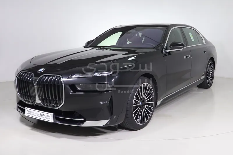 2026 بي ام دبليو الفئة السابعة 735أي