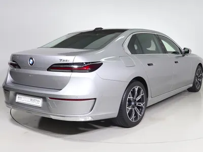 2026 بي ام دبليو الفئة السابعة 735أي