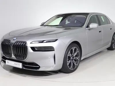 2026 بي ام دبليو الفئة السابعة 735أي