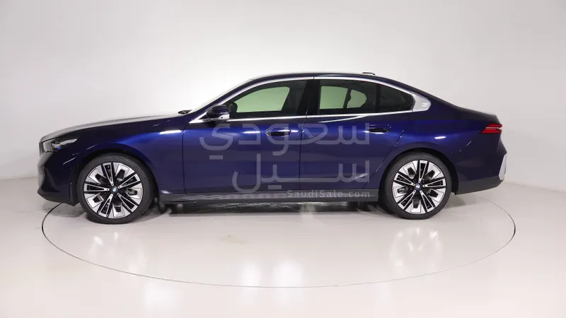 2026 بي ام دبليو الفئة الخامسة 520 أي