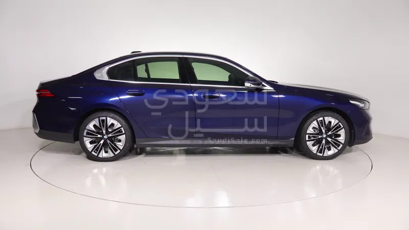 2026 بي ام دبليو الفئة الخامسة 520 أي