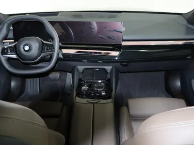 2026 بي ام دبليو الفئة الخامسة 520 أي