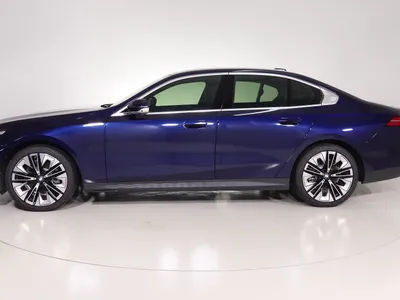 2026 بي ام دبليو الفئة الخامسة 520 أي