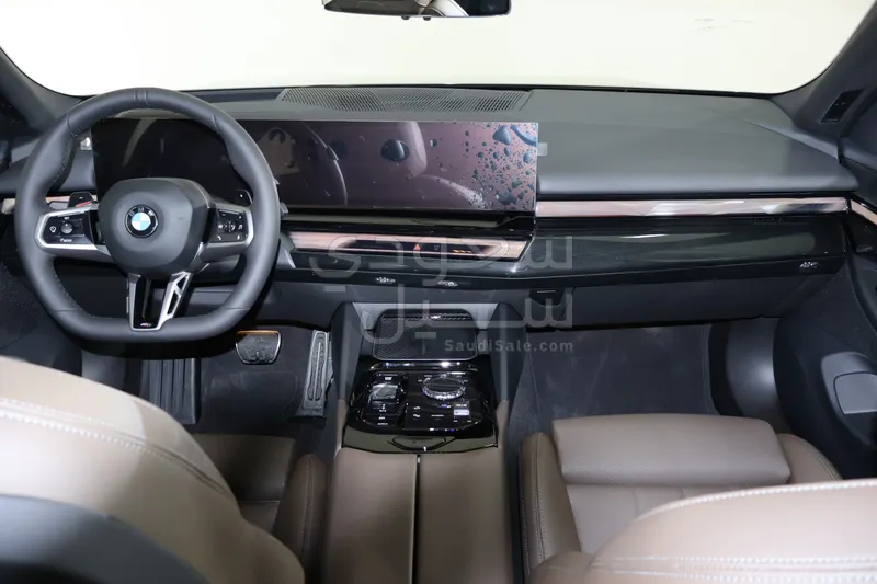 2026 بي ام دبليو الفئة الخامسة 520 أي إم كت