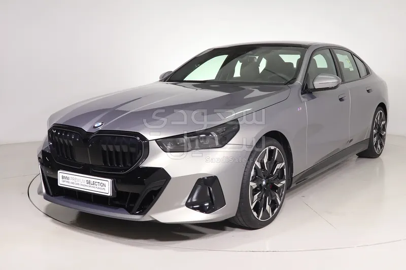 2026 بي ام دبليو الفئة الخامسة 520 أي إم كت