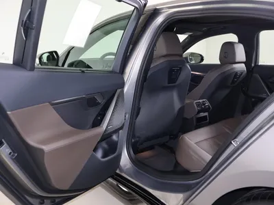 2026 بي ام دبليو الفئة الخامسة 520 أي إم كت