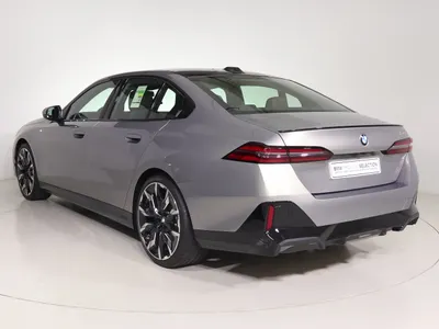 2026 بي ام دبليو الفئة الخامسة 520 أي إم كت