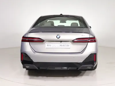 2026 بي ام دبليو الفئة الخامسة 520 أي إم كت