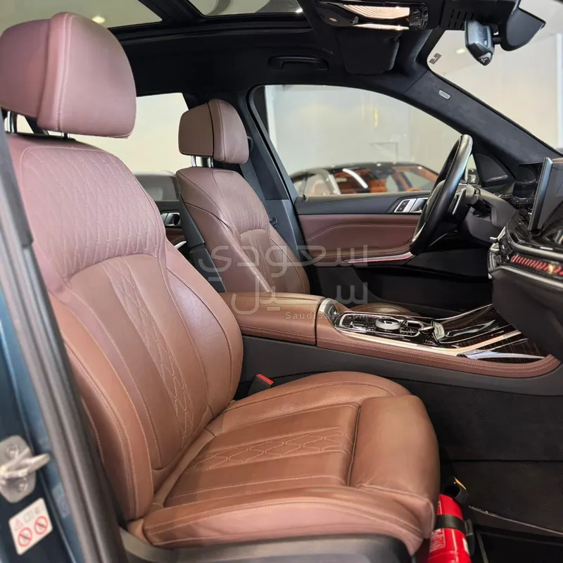 2023 بي ام دبليو الفئة اكس 7