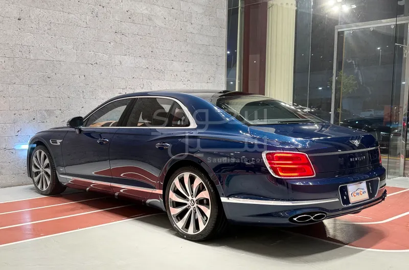 2022 بنتلي كونتيننتل فلاينج سبير