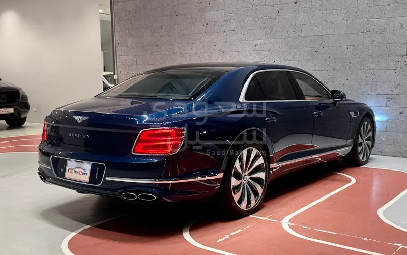 2022 بنتلي كونتيننتل فلاينج سبير