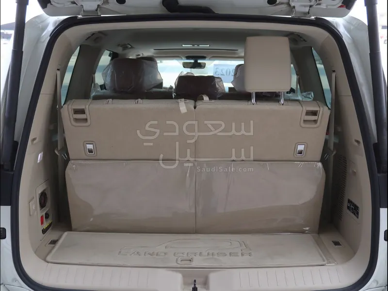 2023 تويوتا لاند كروزر جي اكس ار