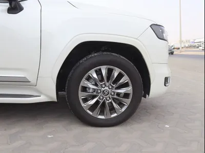 2023 تويوتا لاند كروزر جي اكس ار