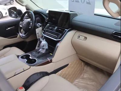 2023 تويوتا لاند كروزر جي اكس ار