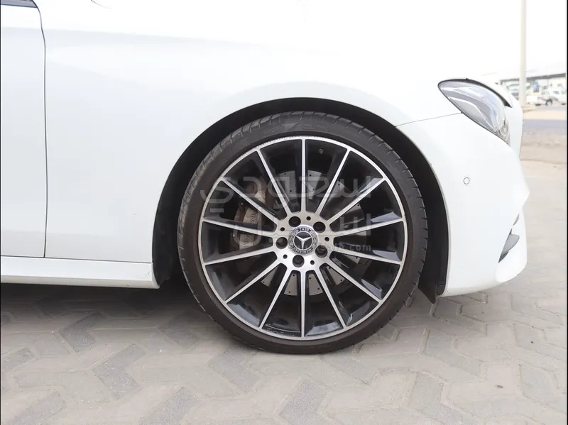 2020 مرسيدس - بنز إي 300 أي إم جي