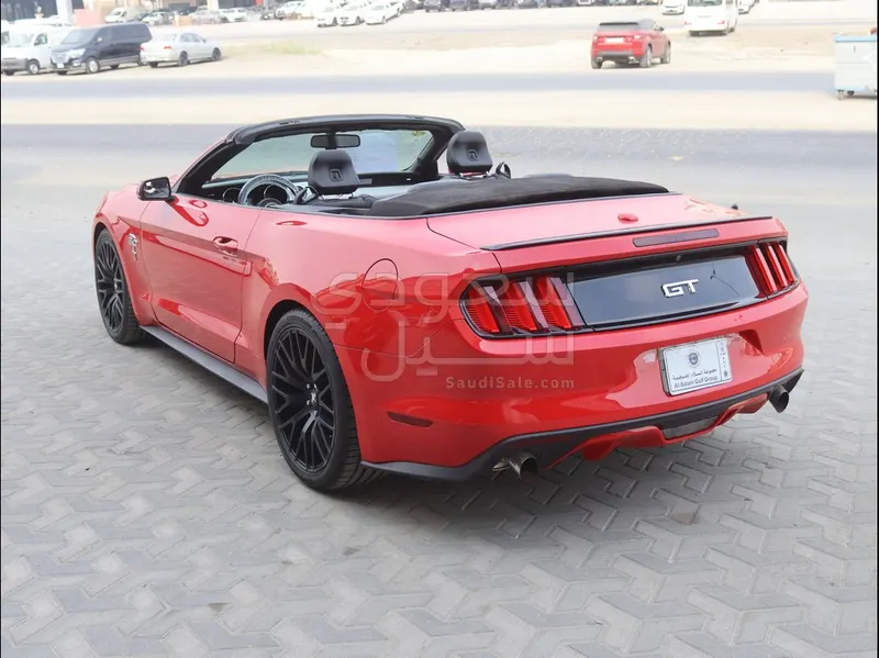 2017 فورد موستانغ جي تي