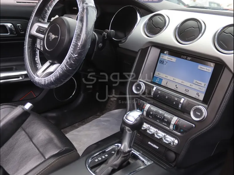 2017 فورد موستانغ جي تي