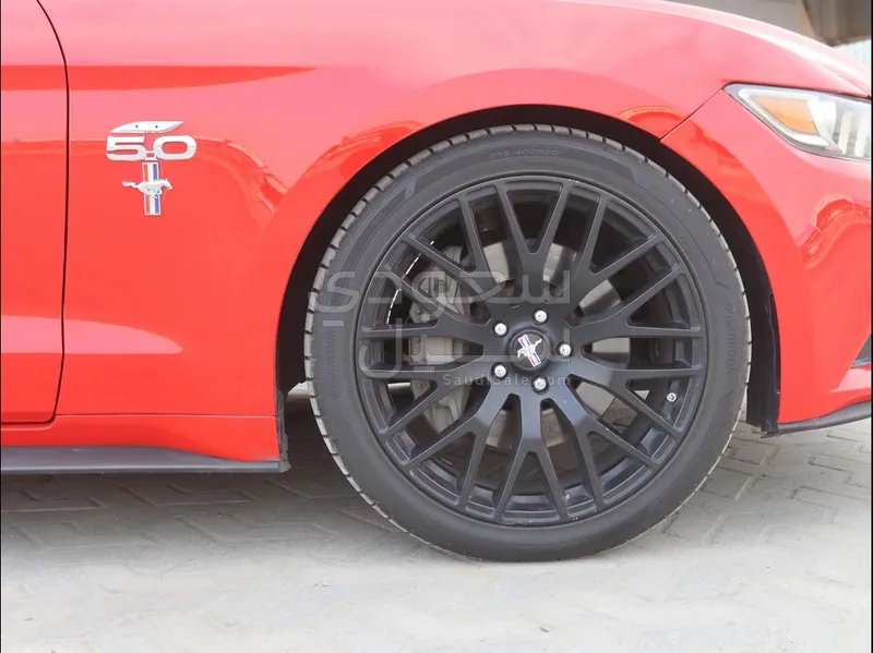 2017 فورد موستانغ جي تي