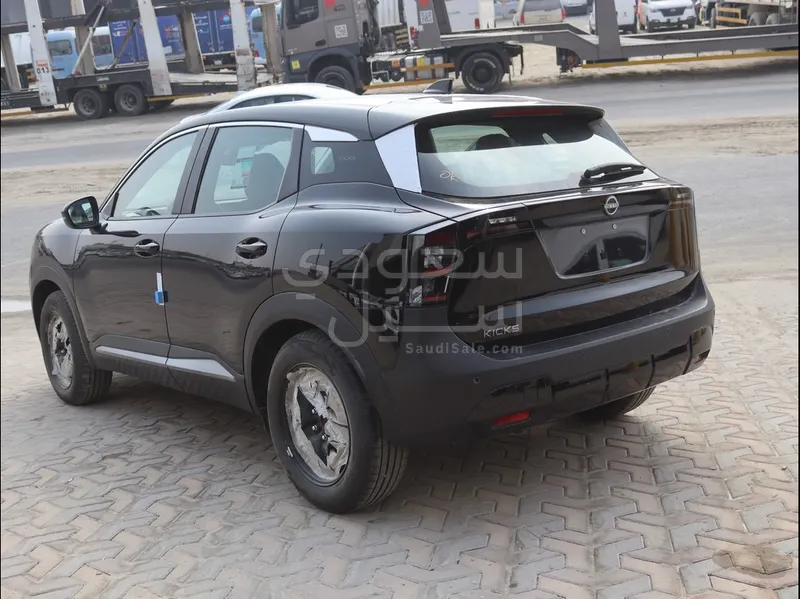 2025 نيسان كيكس اس