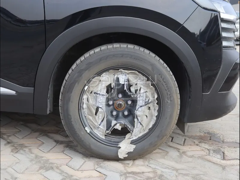 2025 نيسان كيكس اس