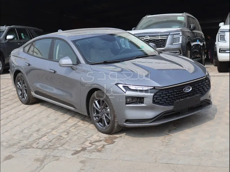 2025 فورد توروس ترند