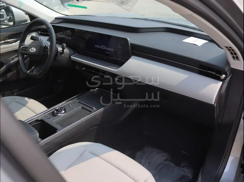 2025 فورد توروس ترند