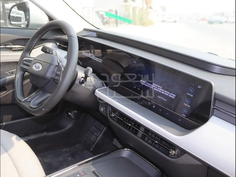 2025 فورد توروس ترند