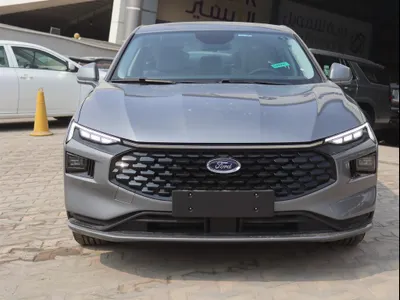 2025 فورد توروس ترند