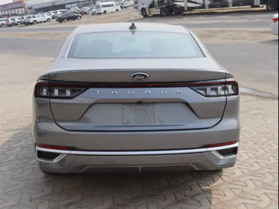 2025 فورد توروس ترند