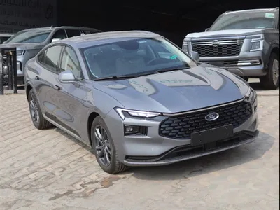 2025 فورد توروس ترند