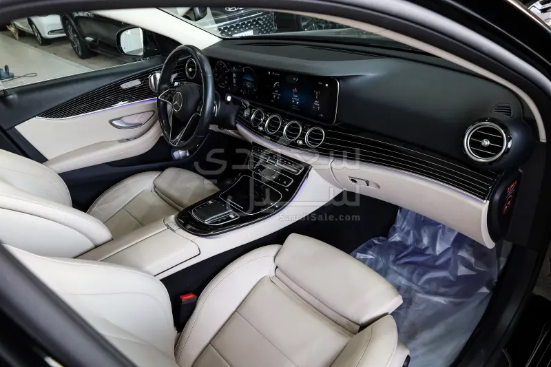 2022 مرسيدس - بنز إي 300