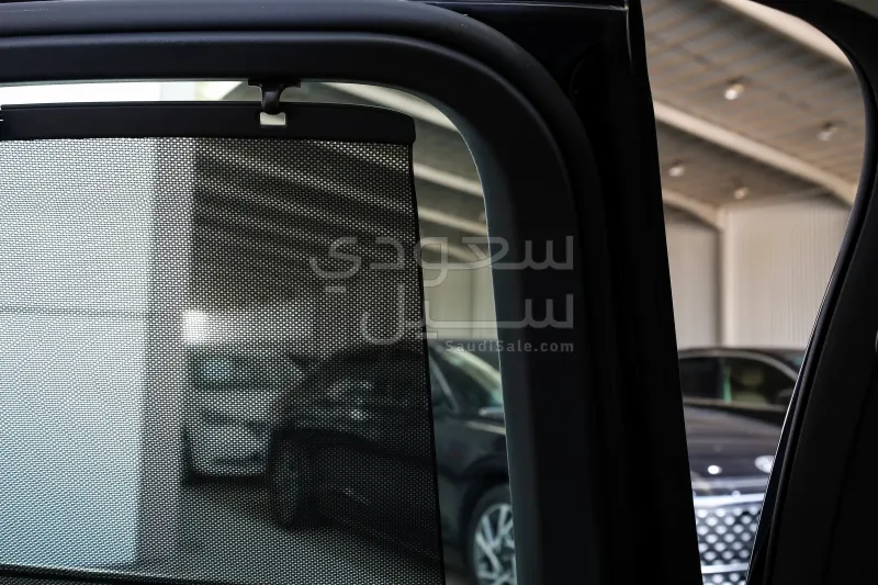 2022 مرسيدس - بنز إي 300