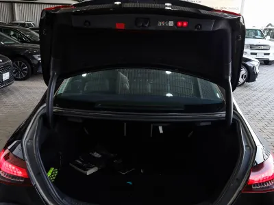 2022 مرسيدس - بنز إي 300