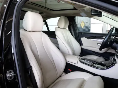 2022 مرسيدس - بنز إي 300