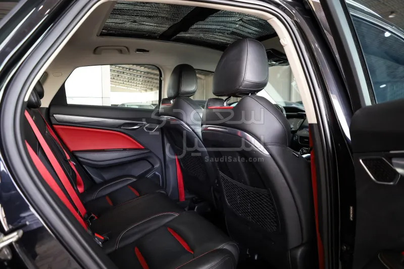 2022 جيلي توجيلا