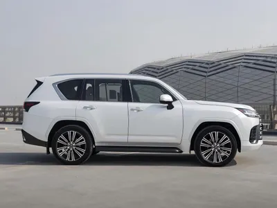 2024 لكزس إل إكس 600