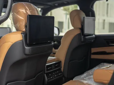 2023 لكزس إل إكس 600