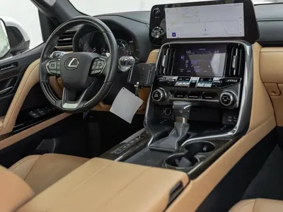 2023 لكزس إل إكس 600