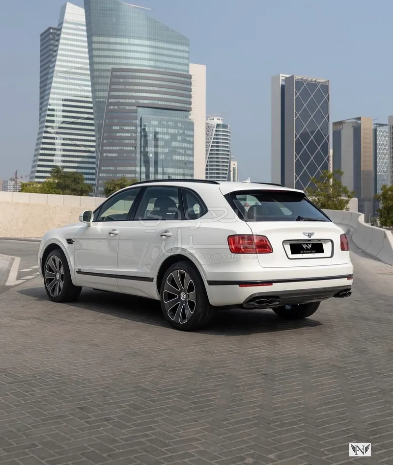 2018 بنتلي بنتايجا