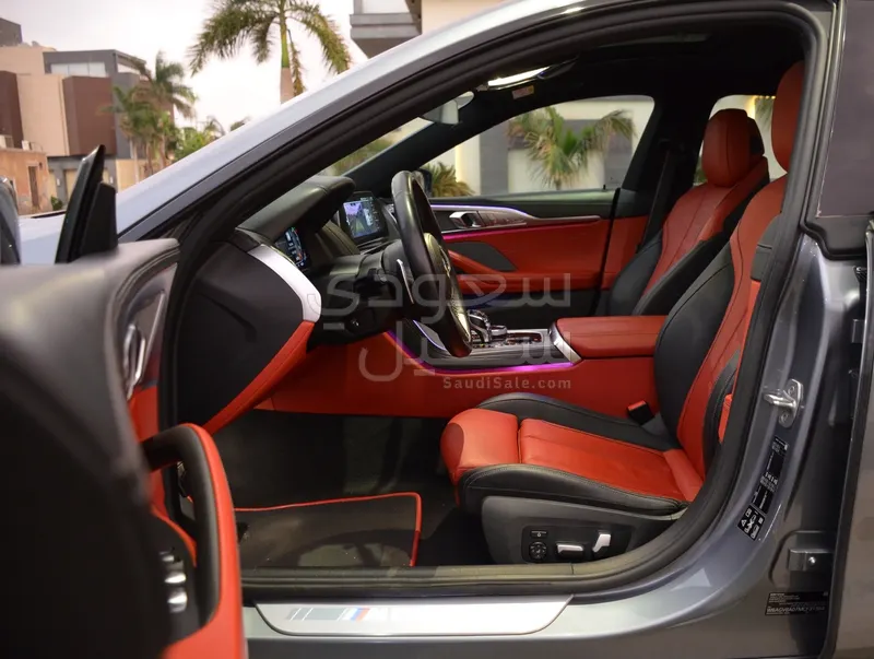 2021 بي ام دبليو الفئة الثامنة إم 850 أي