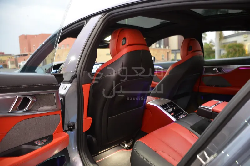 2021 بي ام دبليو الفئة الثامنة إم 850 أي