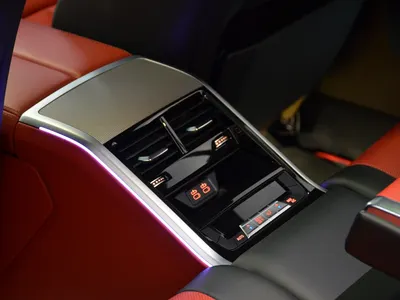 2021 بي ام دبليو الفئة الثامنة إم 850 أي