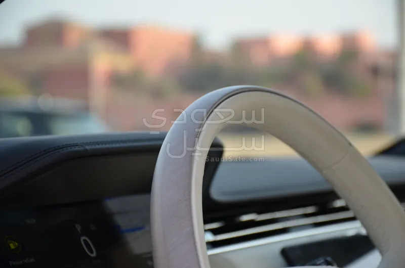 2025 لاند روفر رينج روفر اوتوبيوغرافي