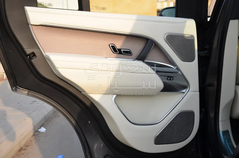 2025 لاند روفر رينج روفر اوتوبيوغرافي