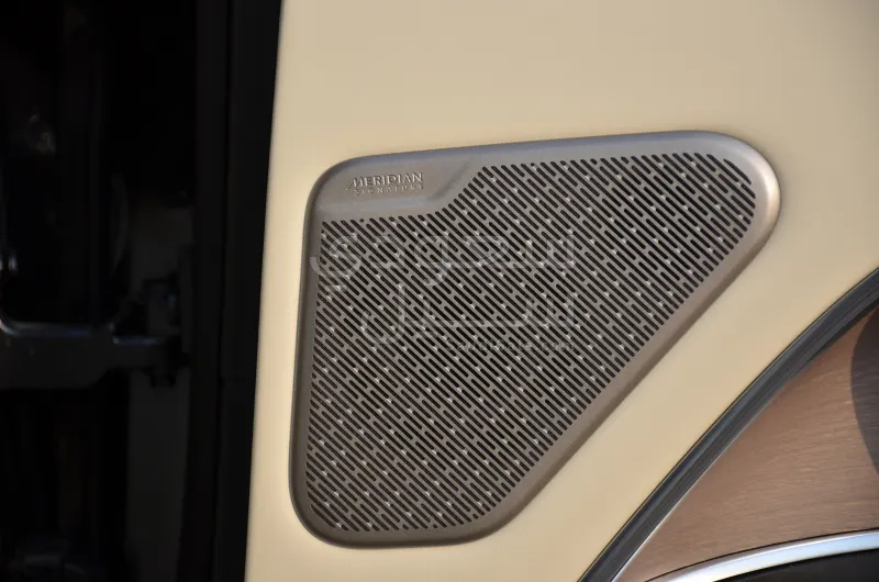 2025 لاند روفر رينج روفر اوتوبيوغرافي