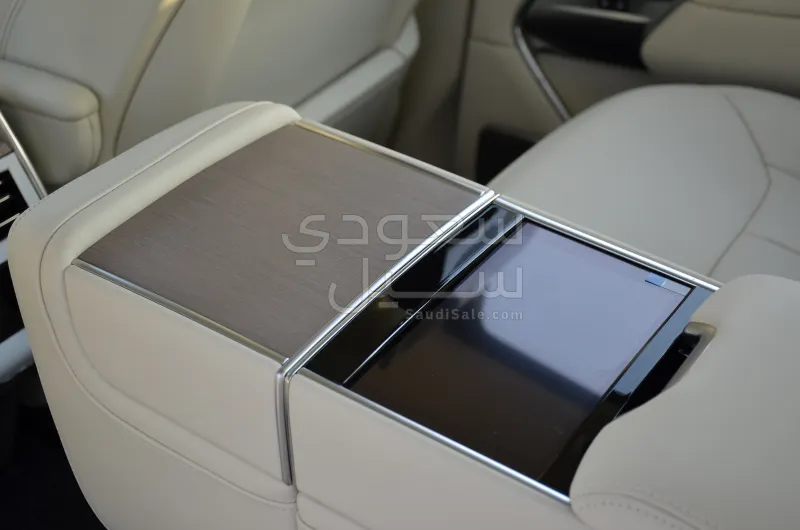 2025 لاند روفر رينج روفر اوتوبيوغرافي